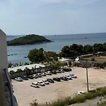 Elio's 3*